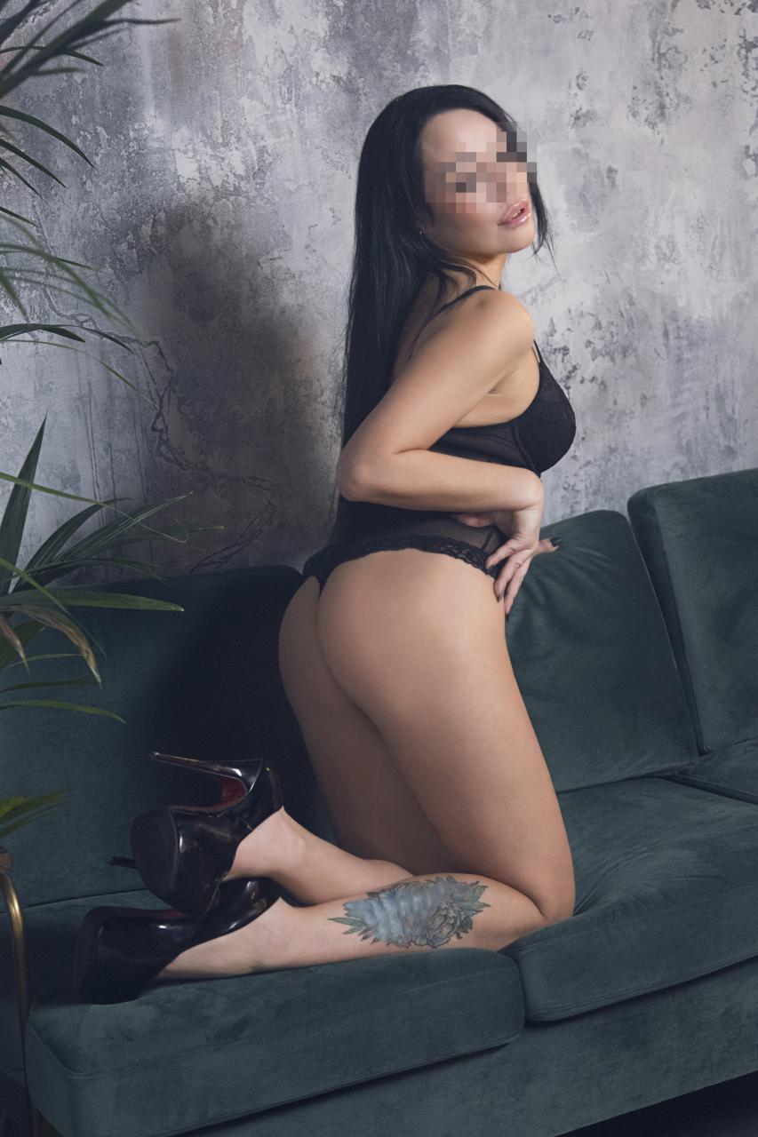 Проститутка Питера Катюха с 3 размером груди предлагает интим услуги у метро Международная  +7(981)214-21-80 - фото 3